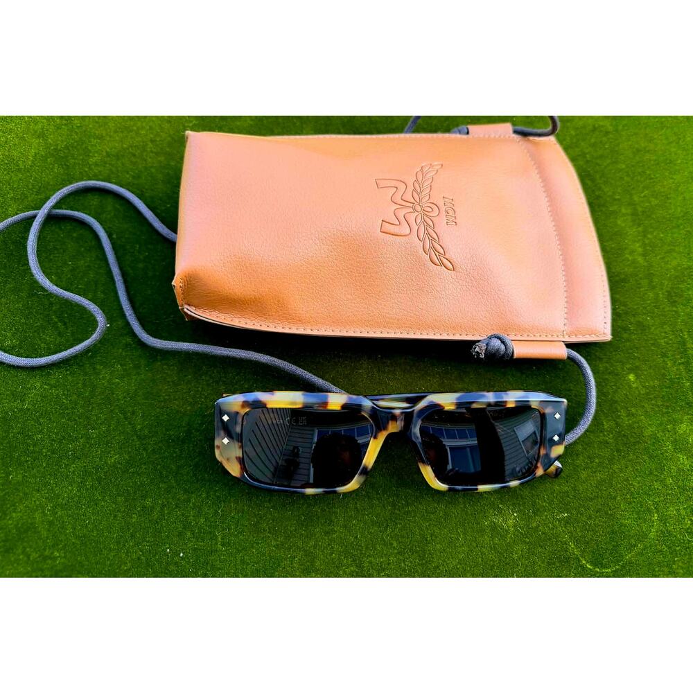 🔥 NWT MCM Worldwide MW0013 Sunglasses + Luxury Leather Drawstring Pouch Set - Picture 8 of 9